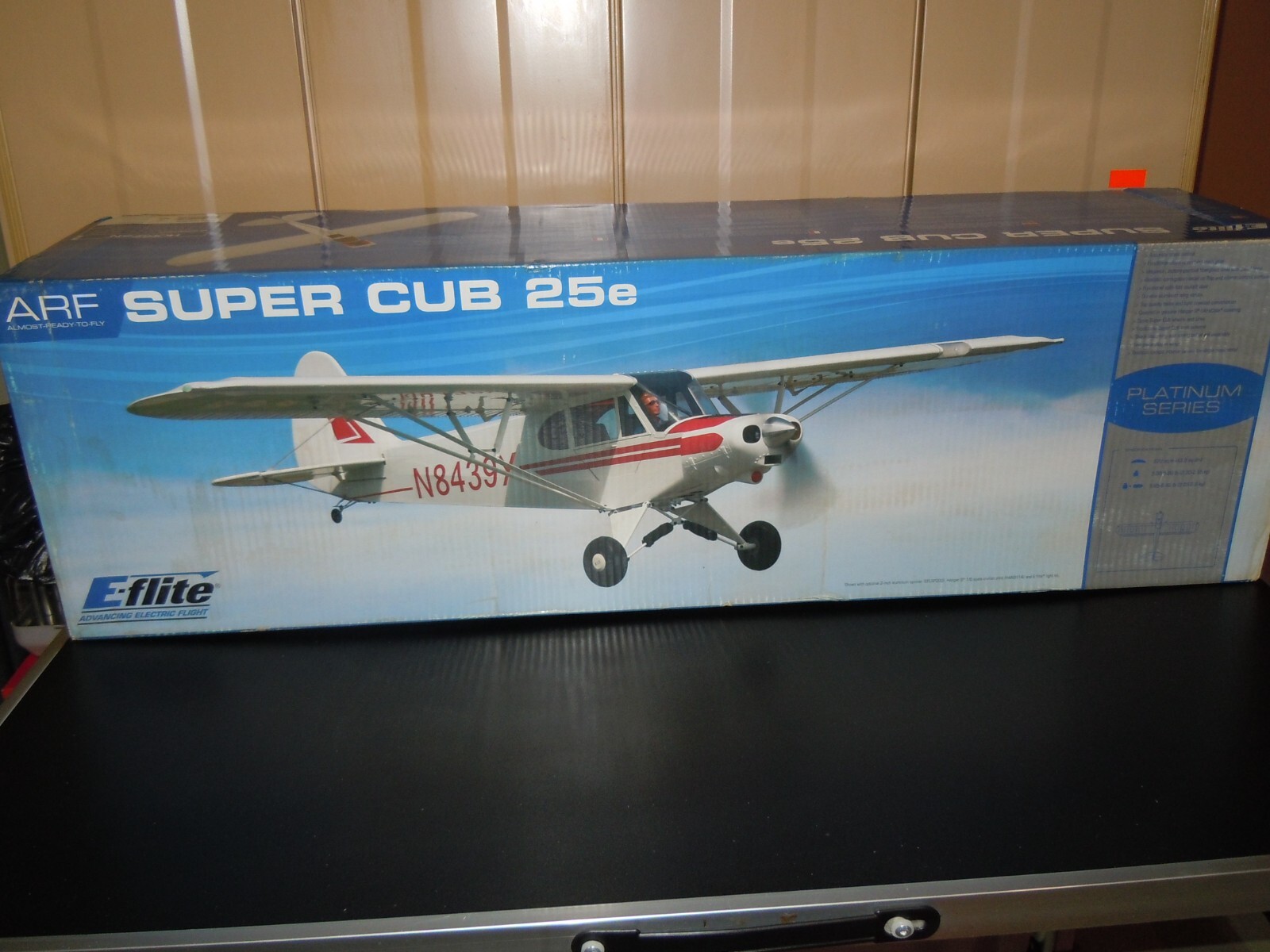 Avion RC Piper Super Cub d'aéromodélisme pour piloter en club le weekend