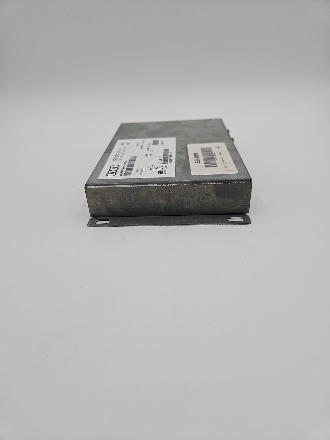 BENTLEY & ROLLS ROYCE CONTROL UNIT FOR DIGITAL RADIO (8E0035593H)