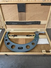 MITUTOYO No. 193-222  11-12" DIGIT MICROMETER