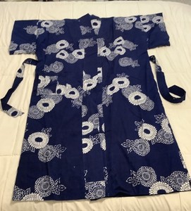 SALE $50 Vintage Japanese Yukata Traditional Summer Kimono Robe