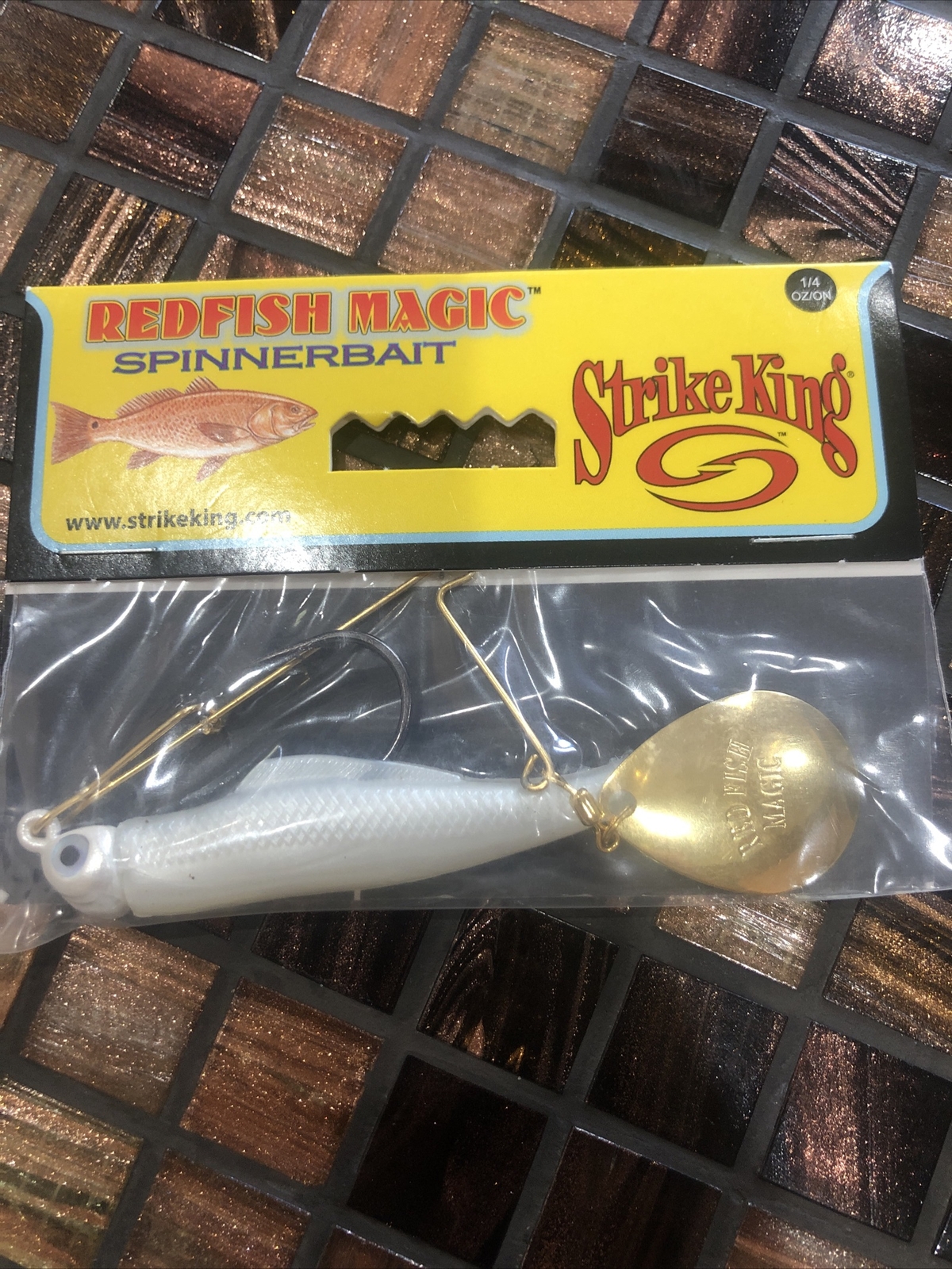 Strike King Redfish Magic Spinnerbait Paddletail Swimbait w/ Gold Colorado Blade - Image 2