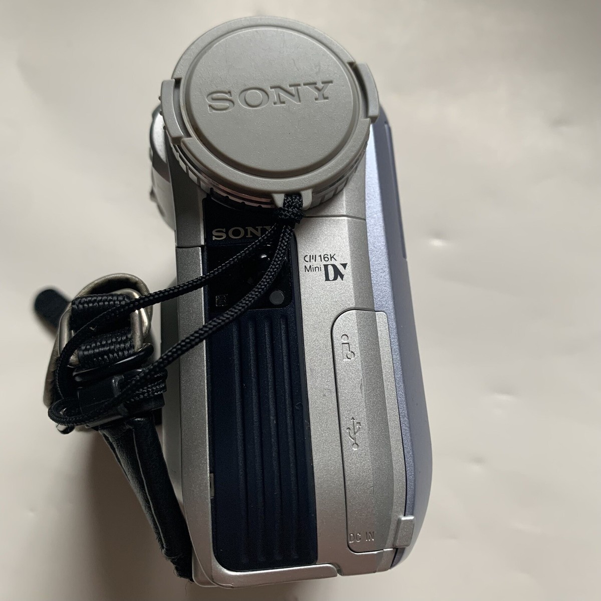 Sony Handycam DCR-PC105 Mini DV MiniDV Camcorder VCR Watch Sony Handycam DCR-PC105 Mini DV MiniDV Camcorder VCR Watch