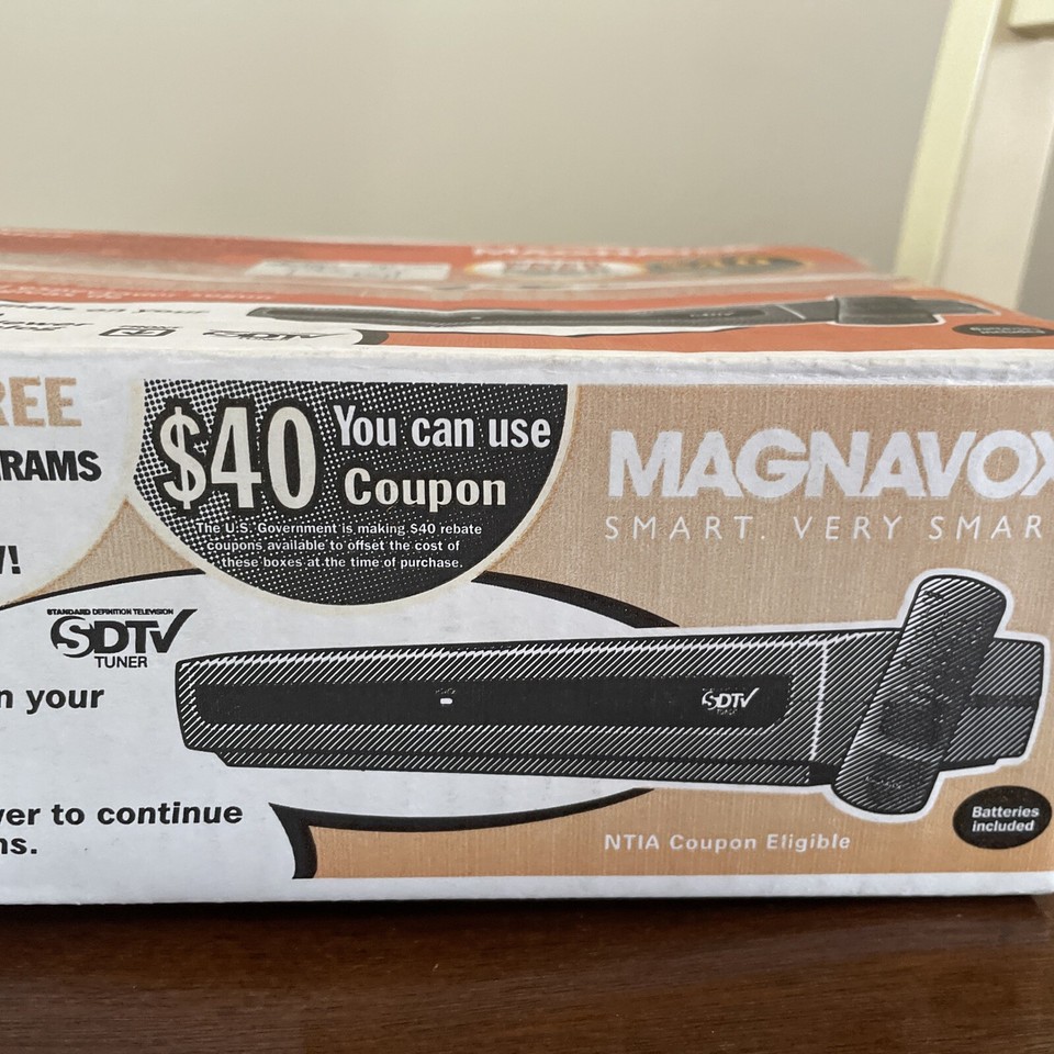 Magnavox TB100MG9 DTV Digital To Analog Converter Box With Remote New