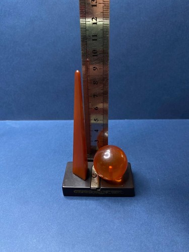 1939 New York World's Fair Trylon & Perisphere Bakelite Pencil Sharpener - Picture 14 of 18