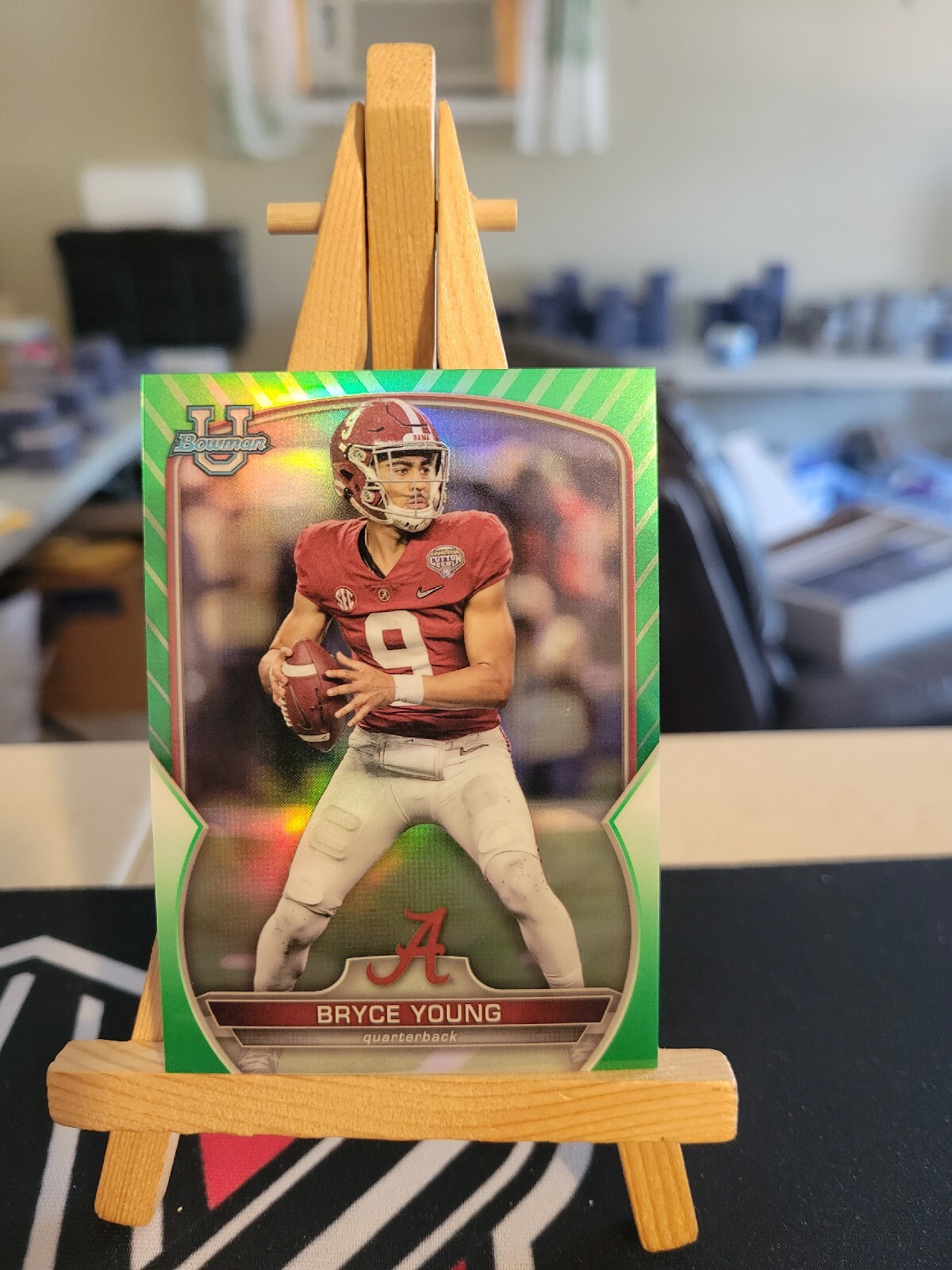 2022 Bowman University Chrome GREEN REFRACTOR Bryce Young #1.     /99
