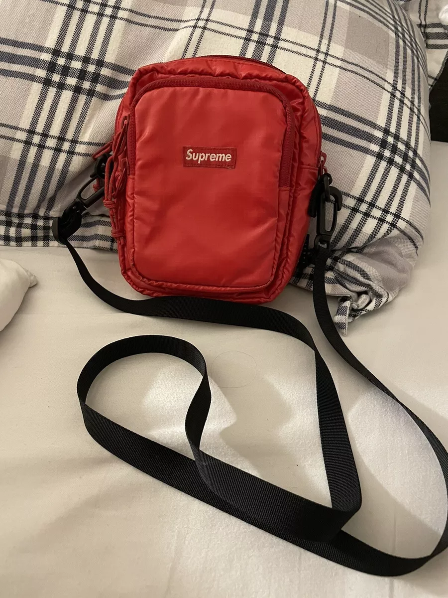 Supreme FW17 White Cross-body Shoulder Bag Available (SHIPS TODAY!)