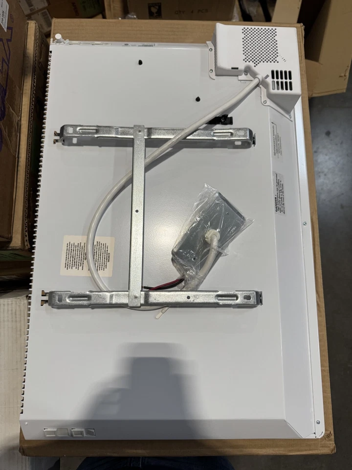 Calentador de espacio de montaje en superficie ConvectAir 7360-C17-BB blanco Foto 2 de 4