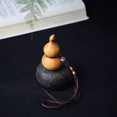 Taihang Agarwood Carved Gourd Handheld Figurine Feng Shui Wooden Ornament