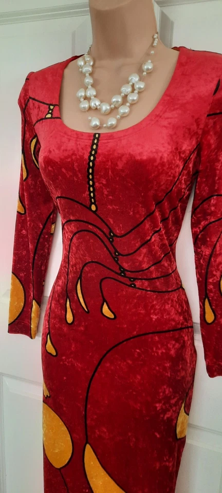 Vestido Gianni Versace Couture Rojo Estampado Alexander Calder Años 90 10 Reino Unido Estados Unidos 6 Foto 3 de 4