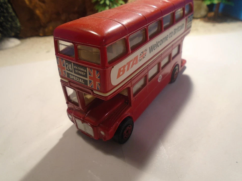 CORGI 1/64 SCALE DIECAST BTA WELCOME TO BRITAIN DOUBLE DECKER BUS 5-182-1-5 - Image 4 of 4