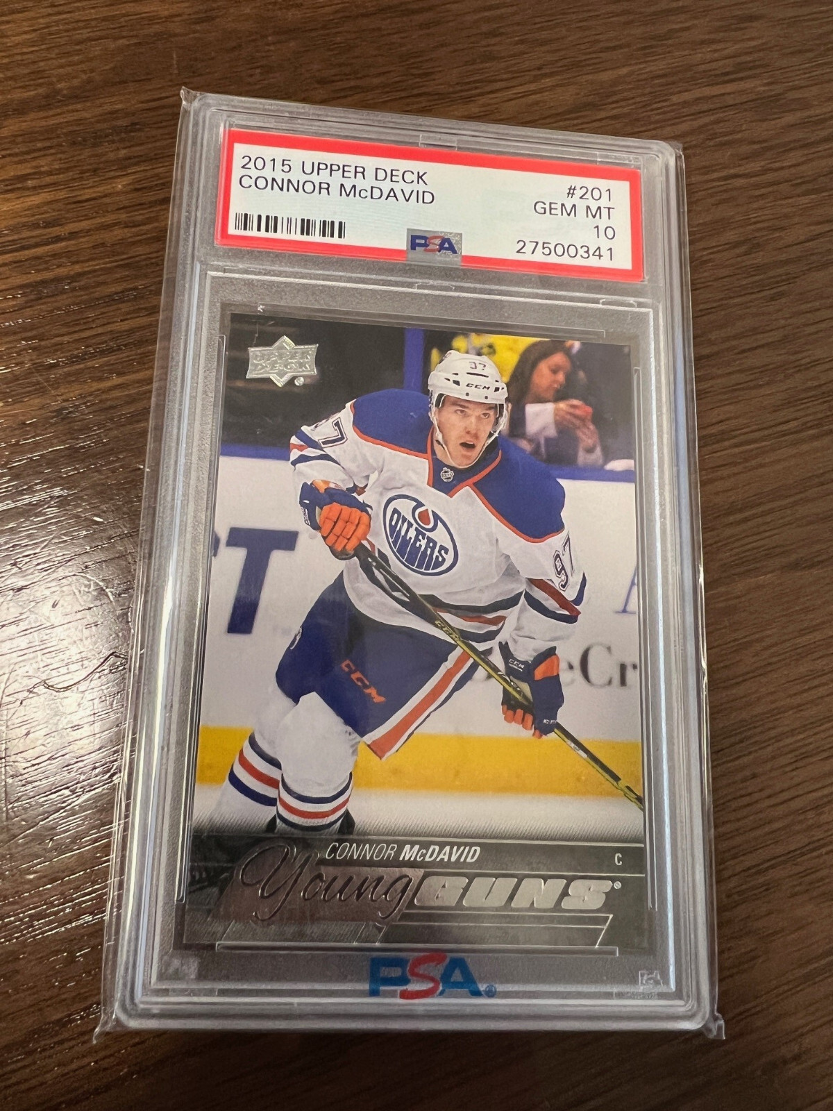 2015 Upper Deck Connor McDavid Young Guns Rookie Card PSA