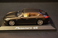 Porsche Panamera 4S (970) 2013 Minichamps Dealer Edition in scale 1/43 