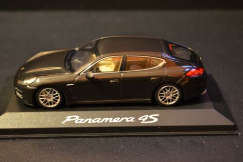 Porsche Panamera 4S 2013 Minichamps Dealer Edition in scale 1/43  - Afbeelding 1 van 7