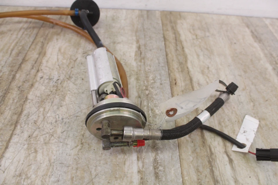 Polaris RMK 700 DRAGON 2008 conjunto de bomba de combustible Foto 3 de 4