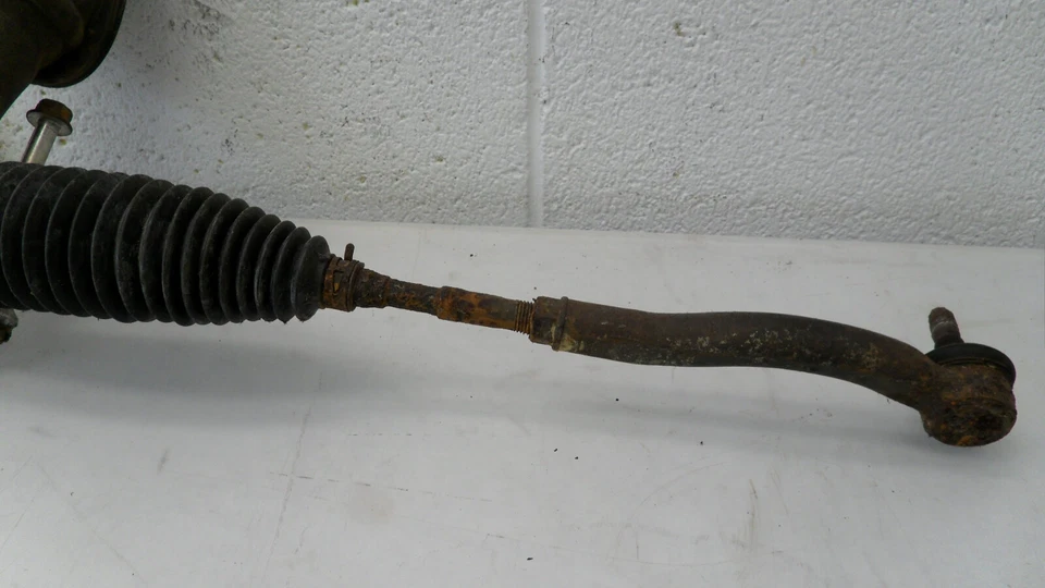 2007-2011 Toyota Yaris Rack and Pinion Assembly Used OEM 4551052141 Foto 2 de 4