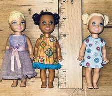 3 Mattel Barbie Kelly Dolls Figures With Molded Hair 2016, 17 Dresses Included