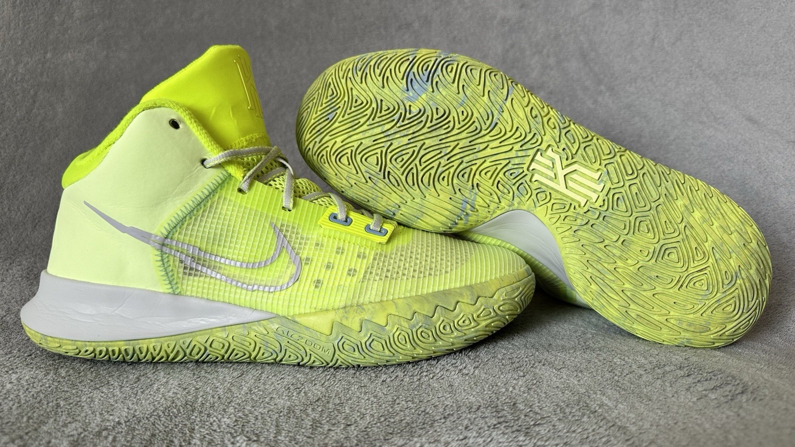 NIKE KYRIE Retro FLYTRAP 4 BARELY VOLT Basketball… - image 16