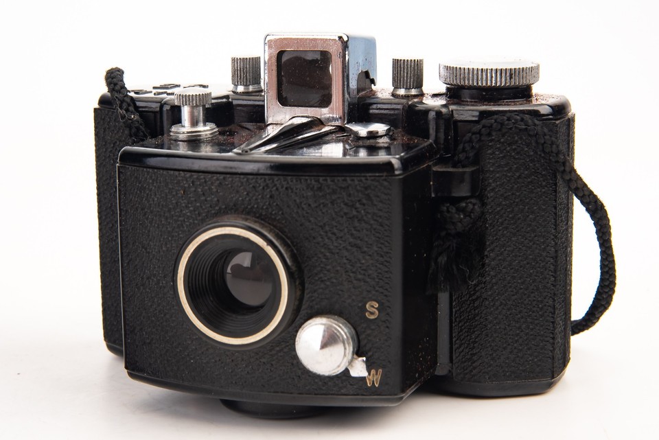 Ikko Sha Start 35 35mm Bolta 24x24mm Exposure Bakelite Viewfinder