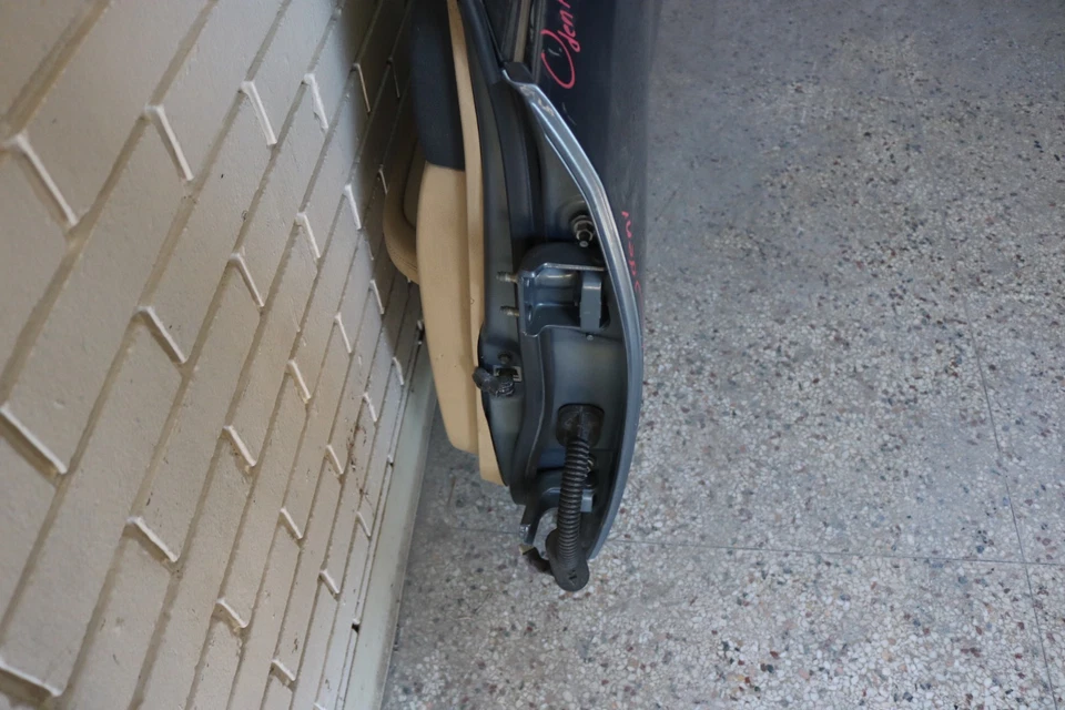 2009 2014 NISSAN MAXIMA LEFT SIDE REAR DOOR OEM - Image 4 of 4