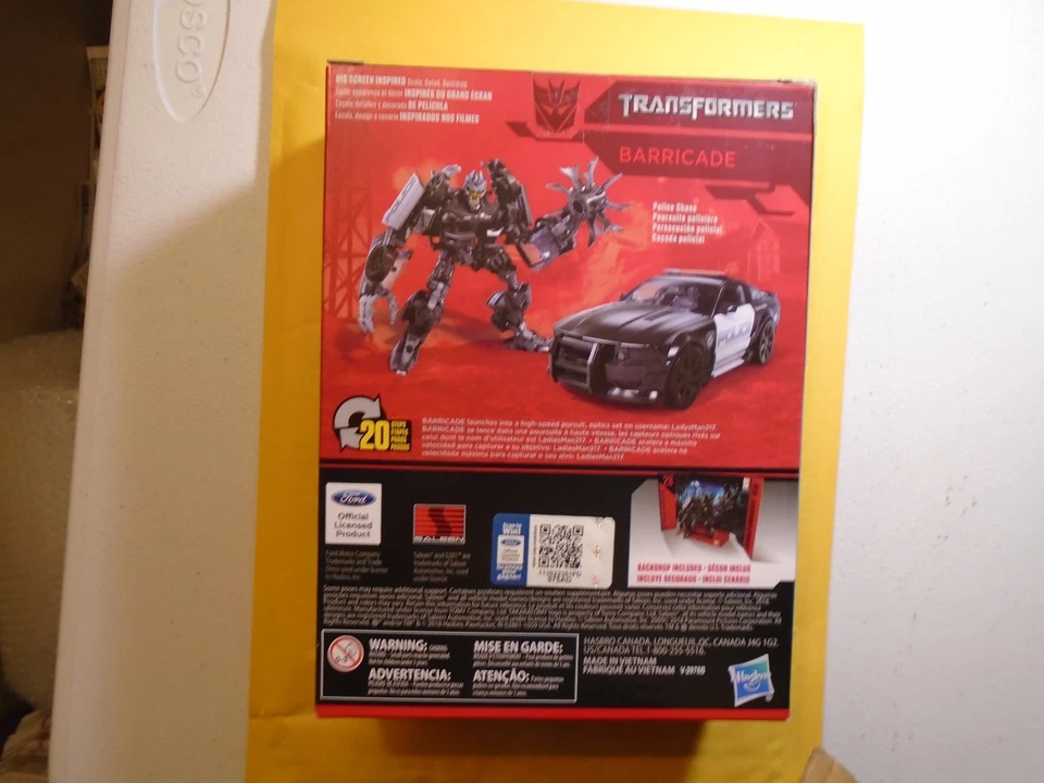2017 TRANSFORMERS STUDIO SERIES, HASBRO ( # 28 BARRICADE ) FREE SHIP - Image 2 of 2