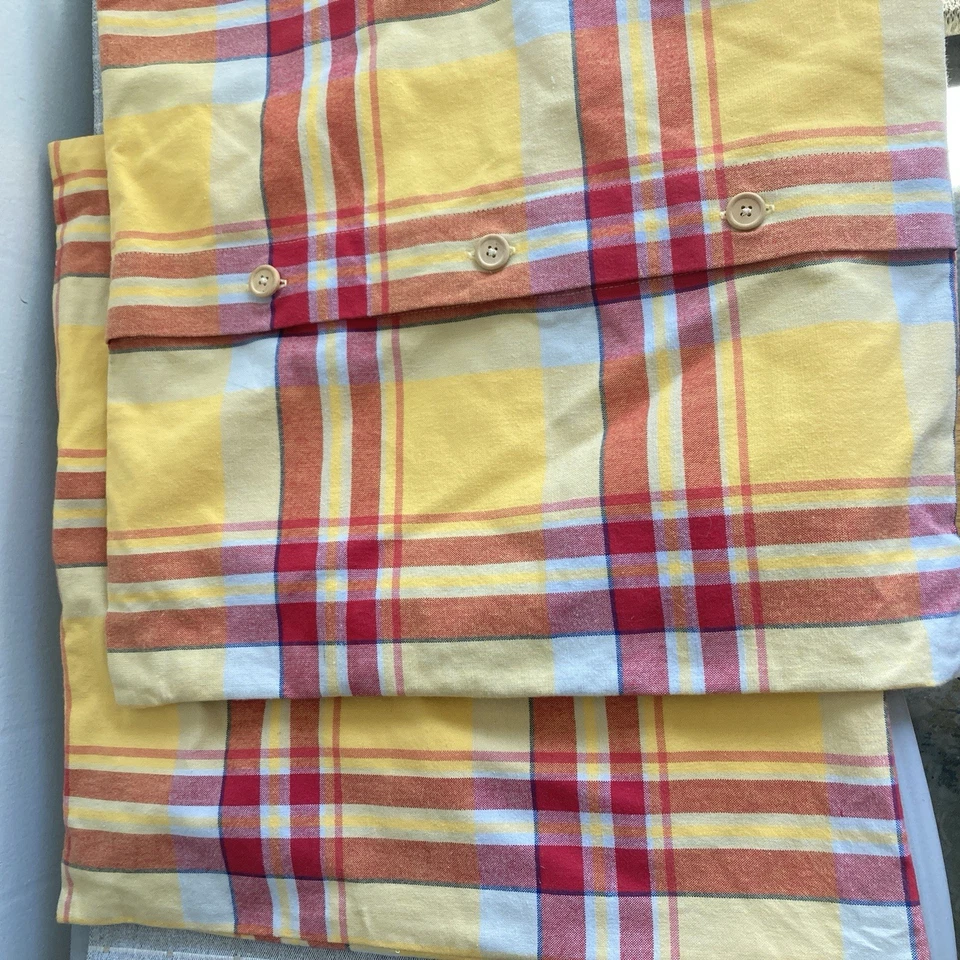 Juego de fundas de almohada POTTERY BARN rayas amarillas algodón botón trasero 20”x20” Foto 2 de 4