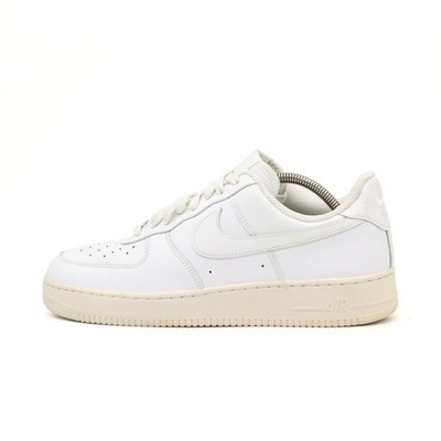 Nike Herren Air Force 1 Low Schuh EU 44.5 Weiß CW2288-111 Perforierte Zehenbox