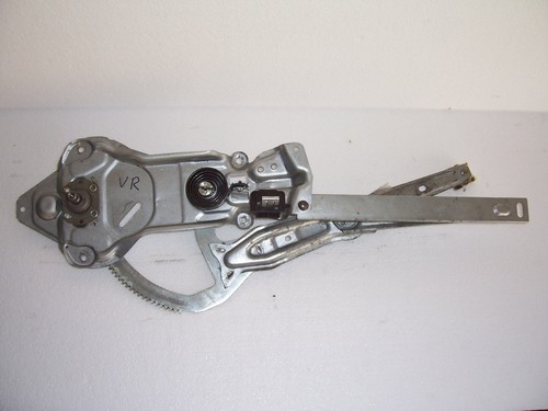 BMW 520i E34 5/H (88-91) : Fensterheber-Kurbelpatent vorne rechts