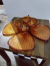 Vtg MCM DAISY AND BUTTON GOLD Orange Amber Glass Snack Lunch Set (Set of 4) NOS