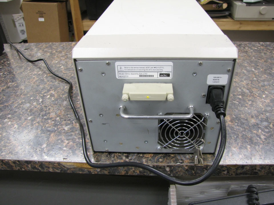 ADIC FastStor 7 DLT 8000 LTO 98-5332-03 7-Slot Tape Drive Autoloader 62-0127-01 - Image 4 of 4