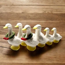 VTG Set/ 2 CHRISTMAS Wreaths Ceramic Geese Family Ducks Duck Row Farmhouse 6.5"