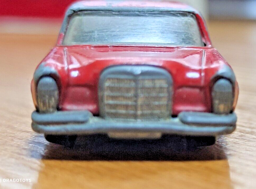 VINTAGE MATCHBOX MERCEDES S 300 SE MADE IN BULGARIA 1/75 SUPERFAST RED BLACK INT - Picture 3 of 24