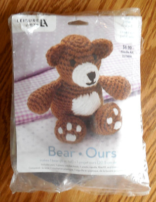 NEW/OPENED  2021 Leisure Arts Make a Friend Animal Crochet ''Bear'' Kit  sz 8''