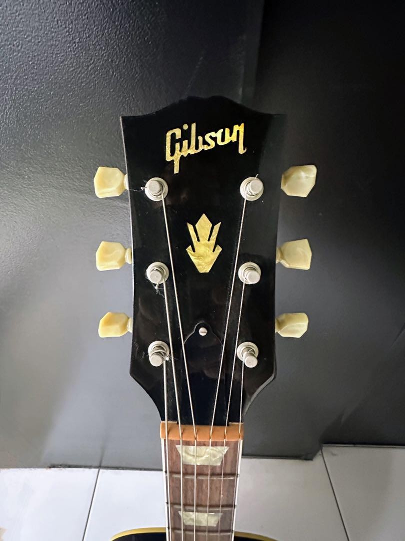 Gibson J-160E 1964 Reissue 2001 Sunburst Acoustic Guitar W/Hard