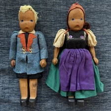VINTAGE WOODEN LOTTE SIEVERS-HAHN 8 INCH BOY & GIRL HAND CARVED DOLLS GERMANY