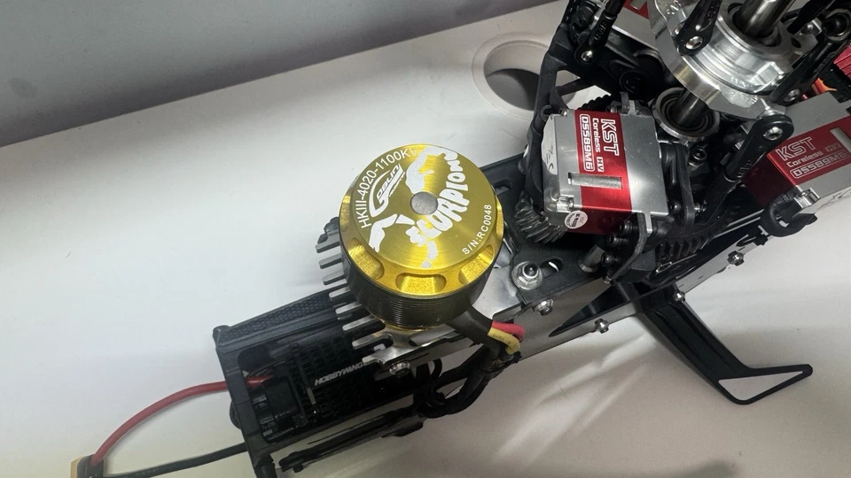 SAB GOBLIN 500 SPORT WHITE & RED. BNF. RARE!! - Image 3 of 4