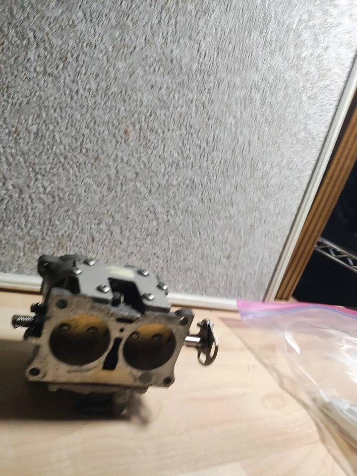 Johnson 1995 115hp V4 cross flow carburetors - Image 2 of 4