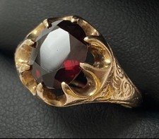 RARE 9CT GOLD GARNET RING SIZE L 4.8g CARVED CLAW ENGRAVED SHOULDERS HALLMARKED