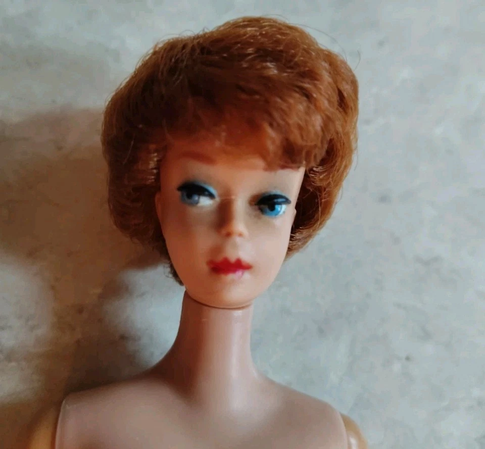 Vintage 1961-62  Bubble Cut Auburn Hair, Barbie, Beautiful No Damage, Great Gift - Image 2 of 4