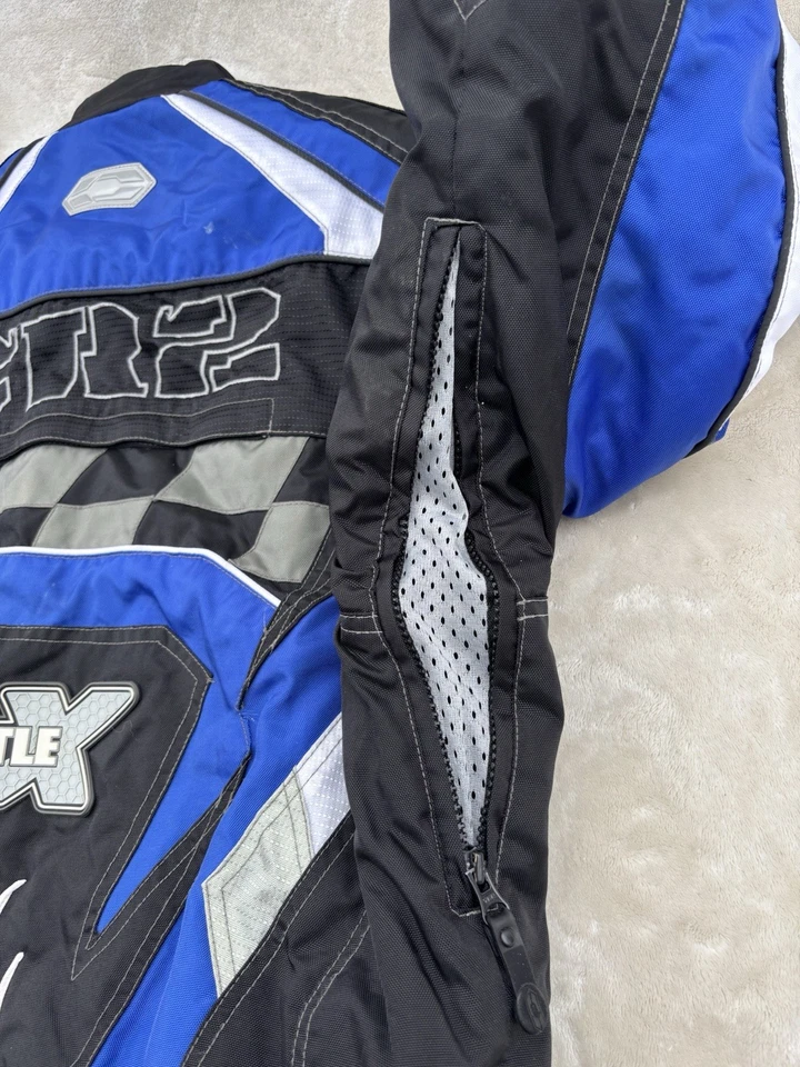 Jaqueta Castle X Raceway CR2 com zíper tamanho grande azul preto branco - Imagem 4 de 4