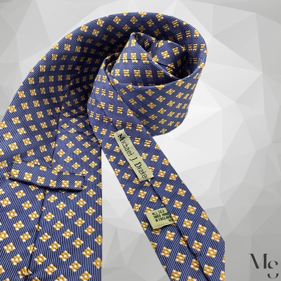 Corbata de seda geométrica azul MICHAEL J. DRAKE hecha a mano en Inglaterra 58”-3,9” EXCELENTE ESTADO Foto 4 de 4
