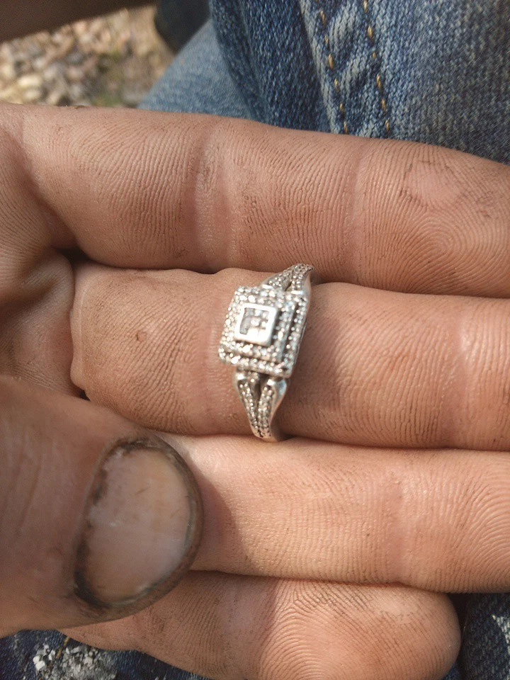 925. Stirling silver ring with dimenss  - Image 4 of 4