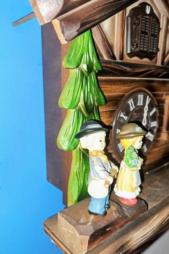 Citizen/Poppo Mountain School House Bell Ringer Cuckoo Clock - Picture 2 of 3