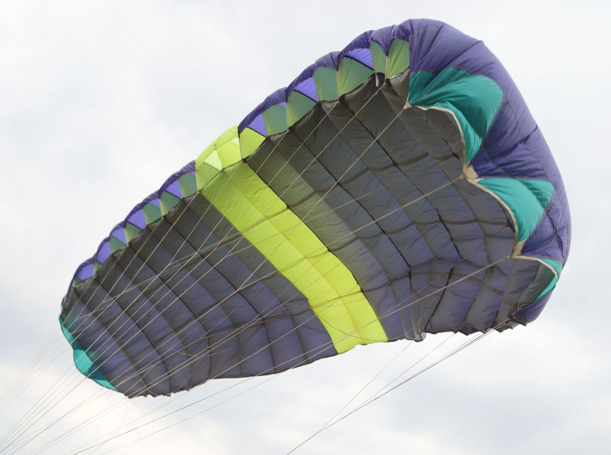 Jedei 105 airlocked skydiving elliptical parachute 9 cell ZP