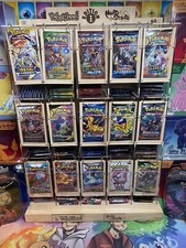 POKEWOOD Espositore Artigianale Pokemon Pacchetti Bustine Pack Display Card Wall