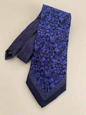 GIANNI VERSACE VINTAGE SILK TIE 57X3.75'' WIDE.NEW.ITALY.