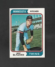 1974 Topps Bert Blyleven #98 ~~ Twins HOF  ~~  Sharp Card!