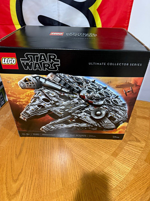 LEGO Star Wars UCS Millennium Falcon 75192 7541pcs w/ Minifigures & Box