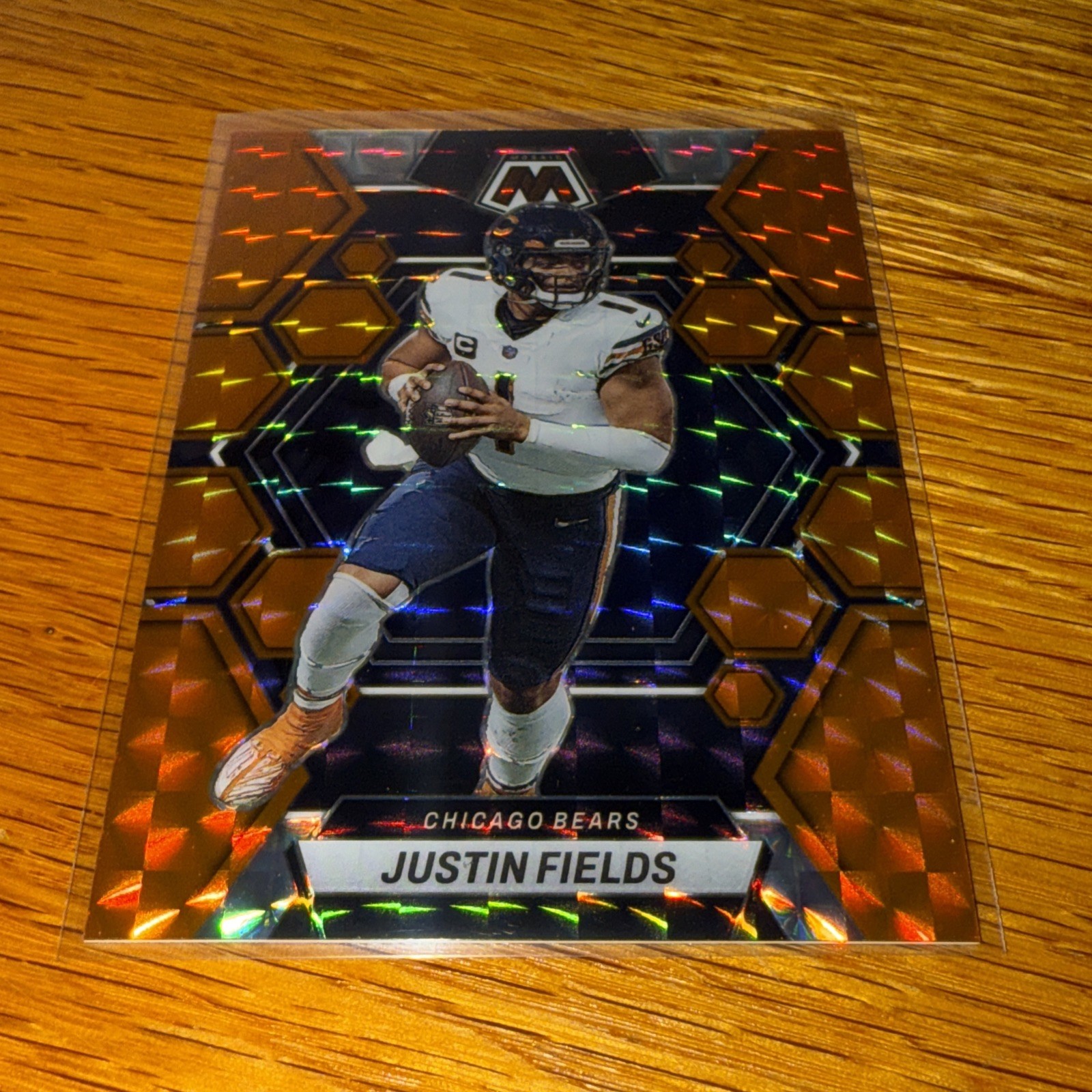 2023 Panini Mosaic - Orange Mosaic Prizm #33 - Justin Fields /199