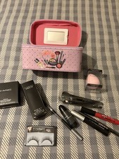 Mac Make Up Bundle