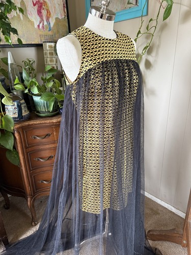 Unique Black and Yellow Maxi Dress, size Large - Picture 6 of 9